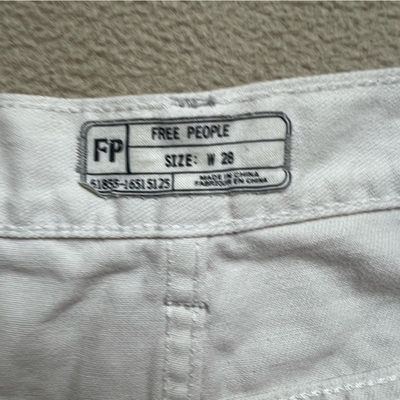 Free People Shorts Womens 28 Cream Cut Off Denim Button Fly High Rise Fray - Picture 6 of 8